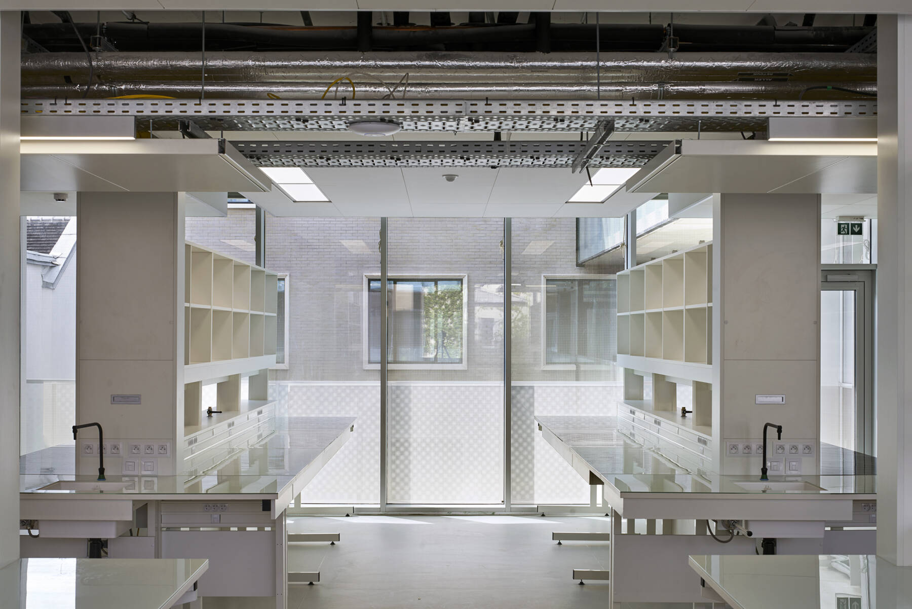 CRI Centre de Recherches Interdisciplinaires Paris PMSV Architecture contemporaine Patrick Mauger sérigraphie laboratoires