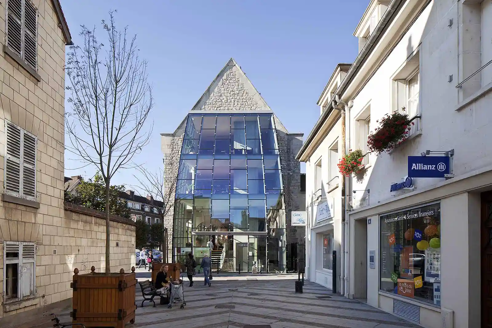 bibliothèque compiègne contexte