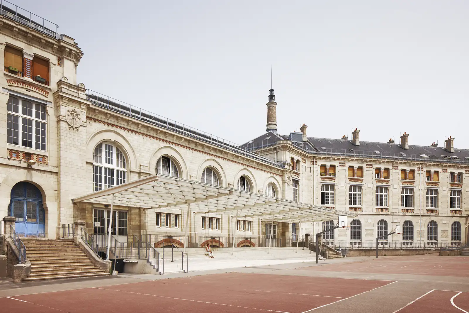 lycée voltaire auvent côté